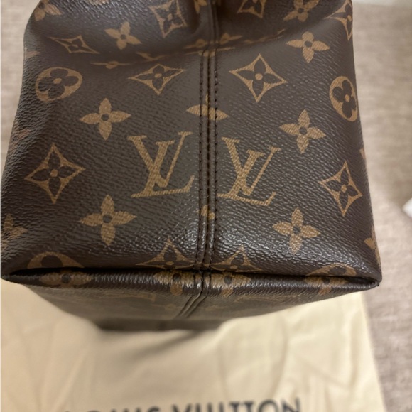 Louis Vuitton Graceful MM - Picture 9 of 16